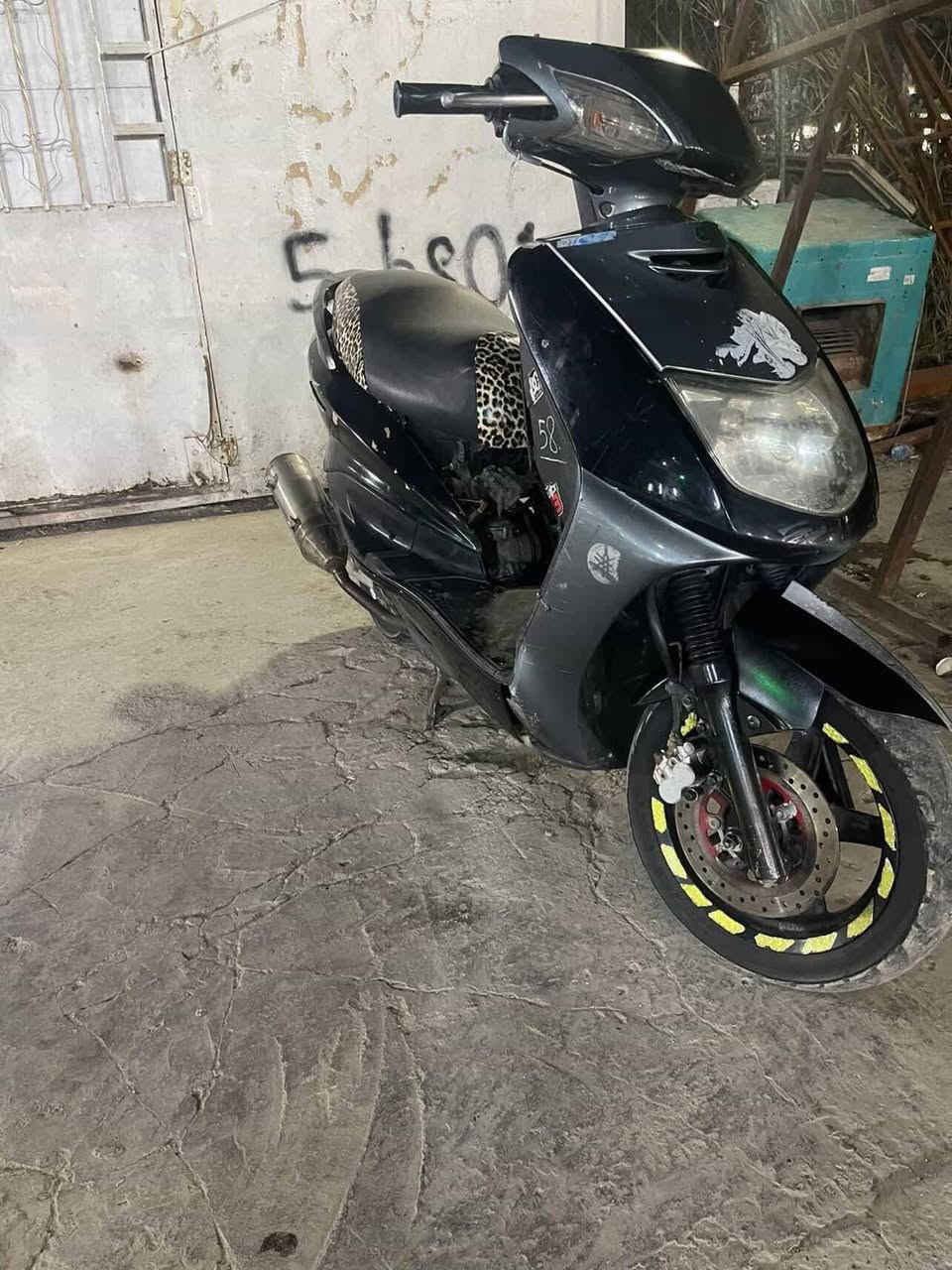 السلام عليكم دراجه سكنس نثيه 110ياباني جاهزه كله شغال سلف هندر كهربأيات عدادات كله شغال للبيع او المراوس بشي مرتب 
(الصلنصه بلاديه مو هاي البيها )
سعر خاص 
***********
