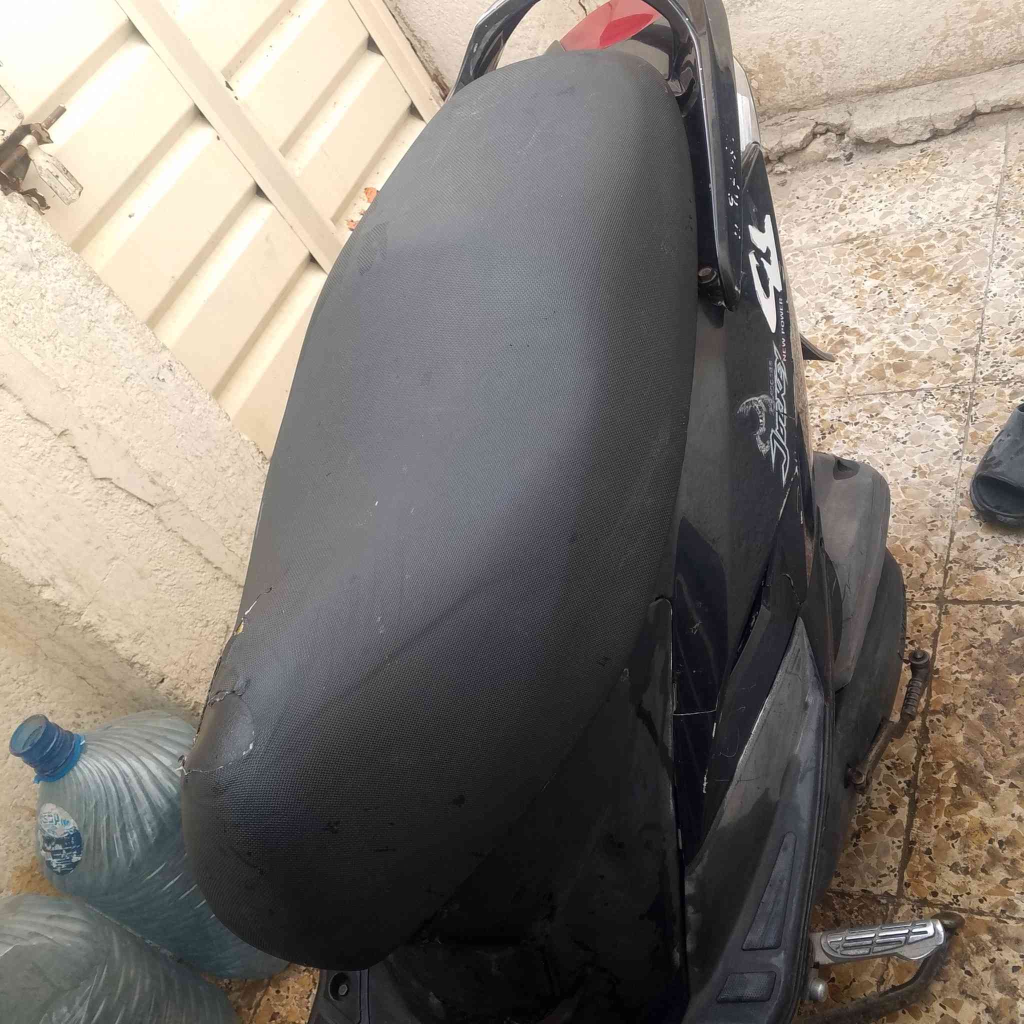 سلام عليكم دراجه كامكو ياباني g5 للبيع او المراوس نضيفه جدا كهربائيات شغاله بغداد الحرية رقم *********** سعر 500 وبيها مجال
