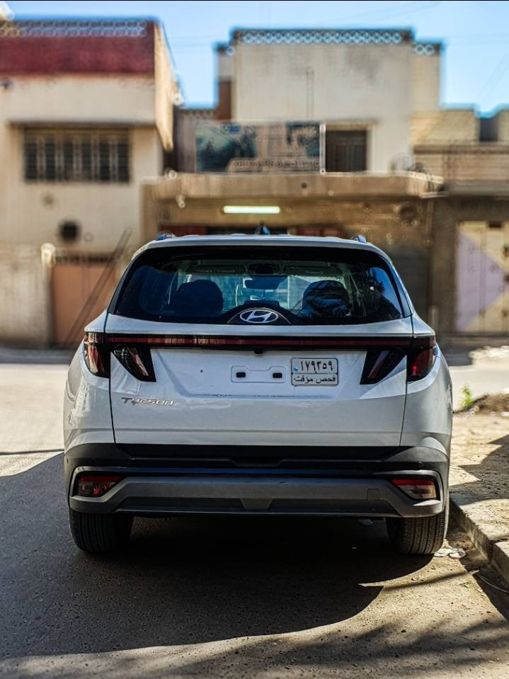 🔥 للبيع — توسان 2025 وارد أمريكي 🔥
سيارة جديدة وفول مواصفات 

🚗 Hyundai Tucson 2025
• الممشى: 8500 ميل فقط
• المحرك: 2500cc
• الحادث: تبديل قبق الجنطة فقط بنفس اللون
• بدون أي قطرة صبغ وبارد بلبنيد
• إيرباكات سليمة + بدون دواخل 

✨ المواصفات:
✔ بصمة تشغيل 
دخول ذكي - بصمه ابواب لمس
✔ شاشة كبيرة تدعم Apple CarPlay & Android Auto
✔ رادار أمامي مع بريك تفاعلي
✔ نقاط عمياء (رادارات جانبية)
✔ رادار خلفي مع بريك تفاعلي
✔ Adaptive Cruise Control (مثبت سرعة ذكي – قيادة شبه ذاتية بالطرق السريعة)
✔ مثبت مسار + تحديد مسار
✔ باب جنطة كهربائي
✔ تدفئة مقاعد
✔ شاشة تحكم بالتبريد

⭐ فول مواصفات عدا الفتحة

💰 السعر مناسب: 19,500$ وقابل للتفاوض

📍 المكان: بابل – مركز الحلة / شارع 60

📞 للاستفسار:
***********
