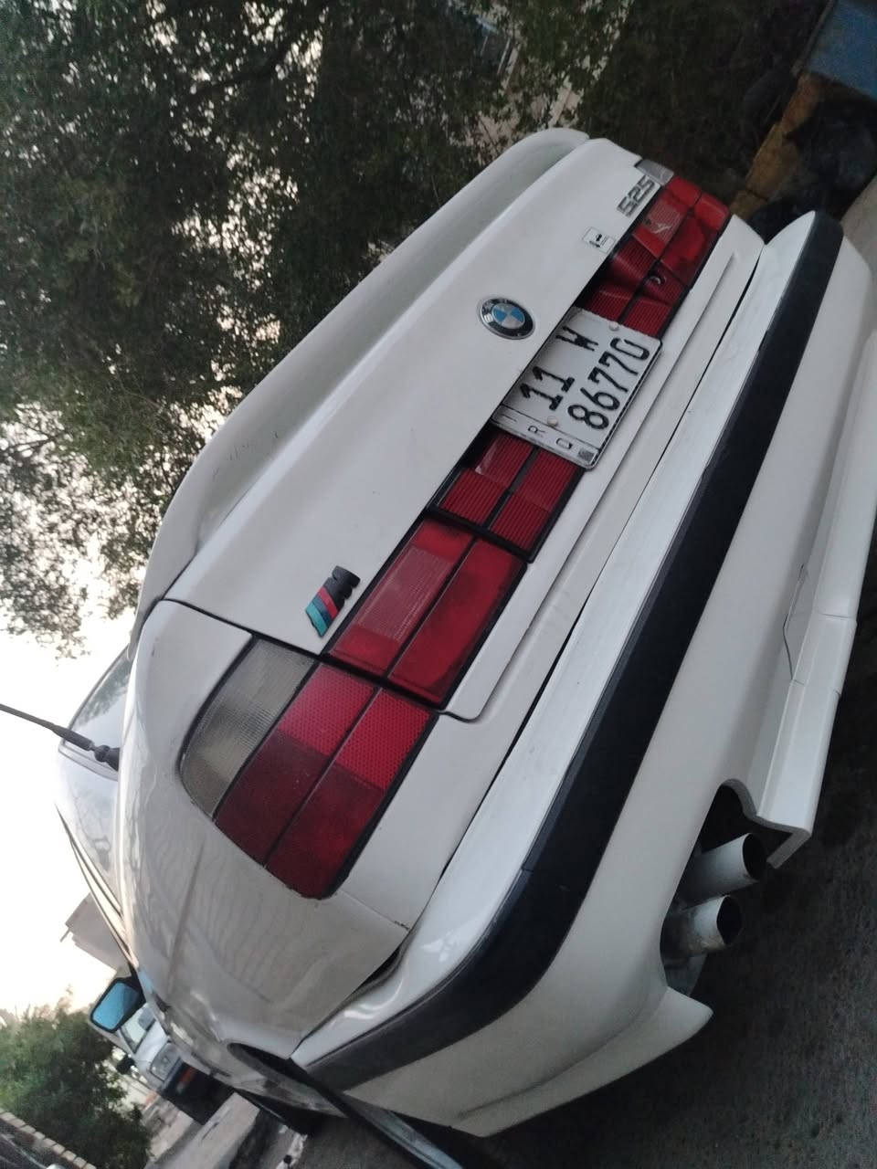 سلام عليكم ابيع بي ام  ٥٢٥ مكينة
وكيرمكفولات 
صدر امامي خلفي حلو عوزه زوج لويات
كهربايات كلة شغالة تخم تايرجديد
سلايت شغال بدون خياس
لايت سوارات نهار

تبريد بي ليك  تخم تاير جديد 
 سنويه 29 تنتهي بغداد انكليزي
السعر  بغدادجميلةثانيه ***********
