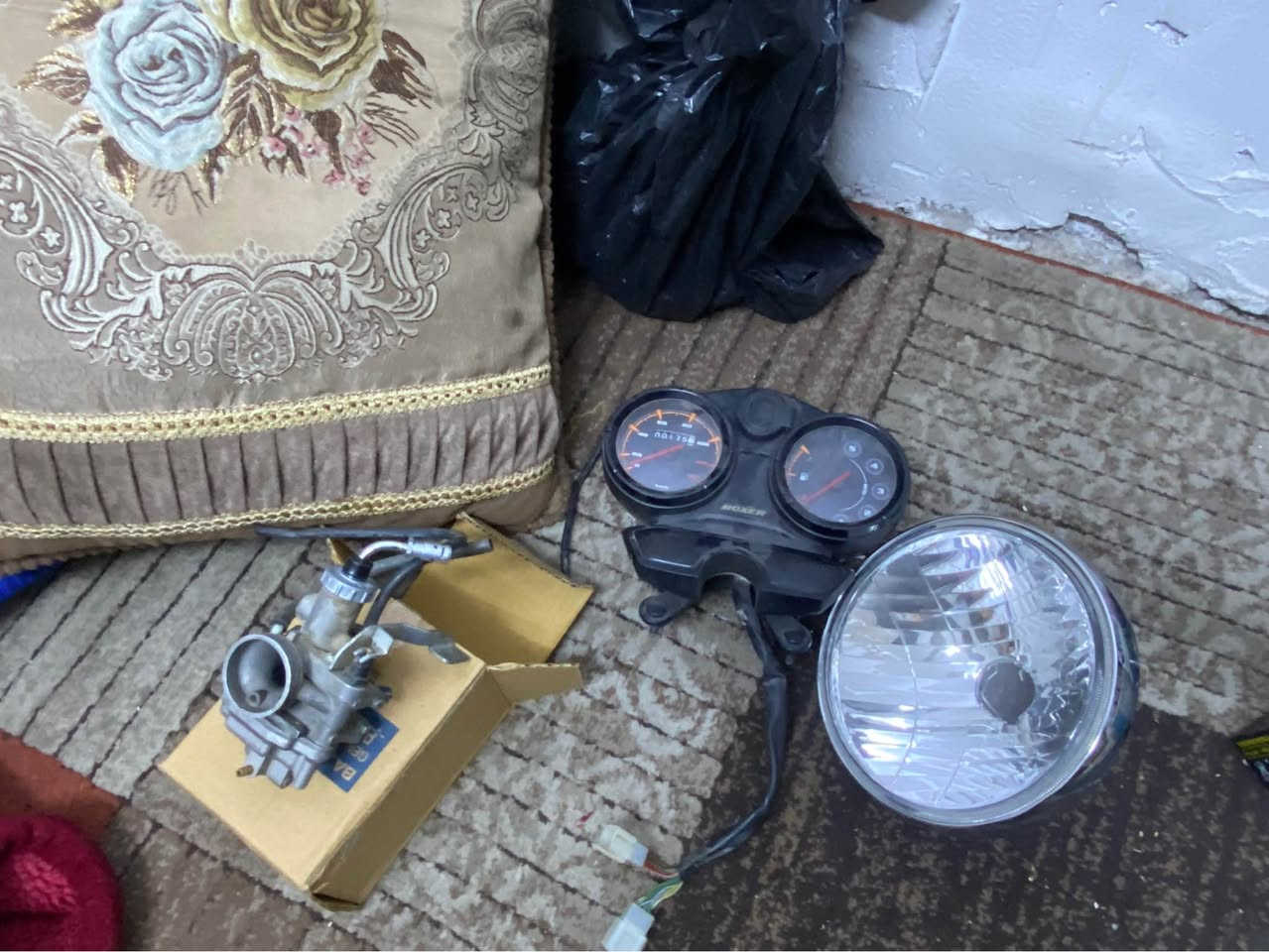 سلام وعليكم قطع غيار بوكسر كلمن وسعره مكاني بغداد وعندي توصيل ٥ الف بغداد, العراق


**إذا كنت صاحب هذا الإعلان وتريد حذفه لأي سبب، رجاءا أرسل رسالة إلى الدعم الفني**