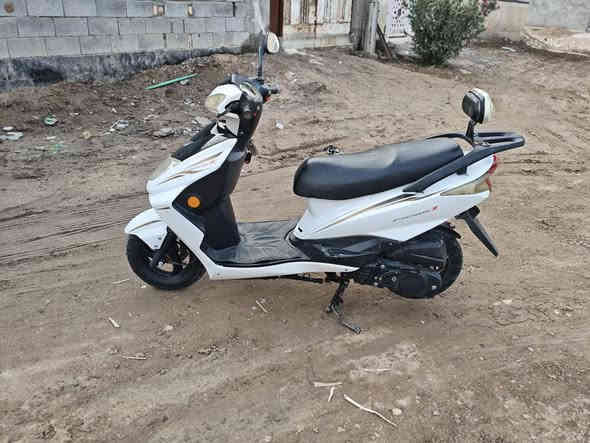 سلام عليكم شباب دراجه سكنس للبيع نثيه دراجه كامله من كلشي كلوبات اشاير اصطاب سلف بريكات نكره سلف كامله من كلشي نهضه تخبل فقط مفيلس المكان قرنه الشرش الجلعه رقم الهاتف وتساب *********** سعر 475 بيها مجال الطيبين
