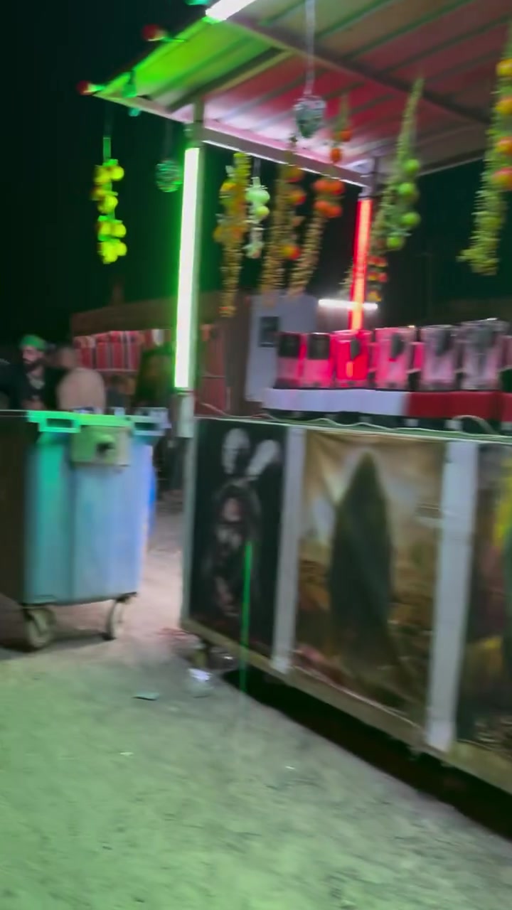 السلام عليكم خدام الحسين ع موجود عربانه مال خلاطات شربت طبيعي مع مثرامة ثلج مع خلاطات شربت مايقارب الـ 12 خلاط مع ملحقات العربانه كلهن الموجود بتصوير من صور شمعات العنوان بغداد العبيدي 
***********
