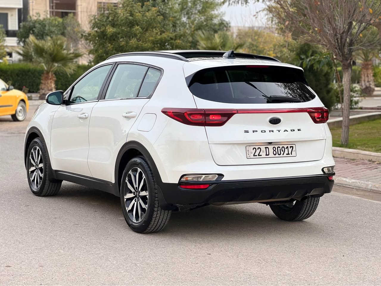 سلام عليكم 
كيا سبورتج فوول مواصفات من عدا البصمه  #بانوراما 
الموديل 2021
وارد امريكي
كشنات كهرباء
تدفئة كشنات
رادار ٣٦٠
تحديد مسار
مانع انزلاق
مكينه 2400
تبريد قطعتين
٣ وضعيات قيادة
مري شفط
توقف ذاتي
ماشية 54 الف
شاشة كبيره كامره خلفيه
ضرر : بونيد تبديل بلاد جاملغ صبغ بدون داخل 
السياره // بدون ارباك 
العنوان . ديالى / خانقين 
الاستفسار // ‭0771 813 1403‬
السعر /177$ ورقه بيها مجال للشراي خناقين, ديالى
