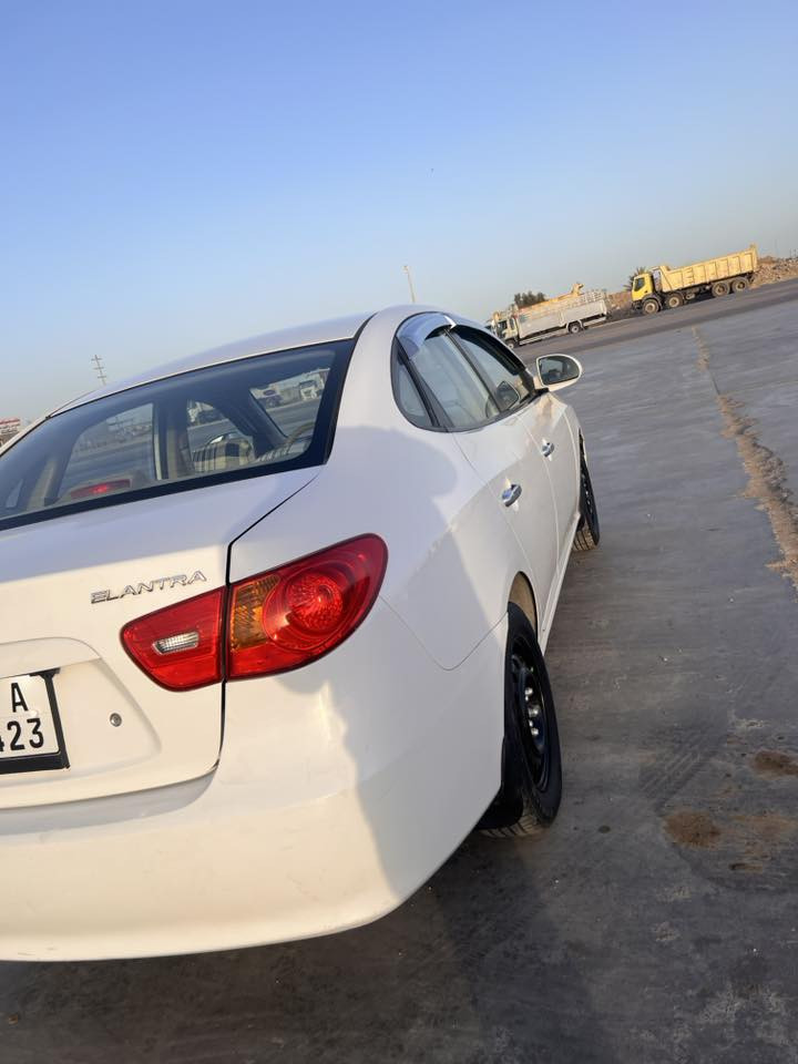 الانتره ٢٠٠٩خليجي ١٦٠٠مكينه وكير جديدتخم تاير جديد حداده جديدتدفئهً تبريد شغال رقم سنويه جديده فول موصفات عده الفتحه مكفوله من الصبغ وتبديل  مكان السياره واسط الحفريه  رقم الهاتف ***********
