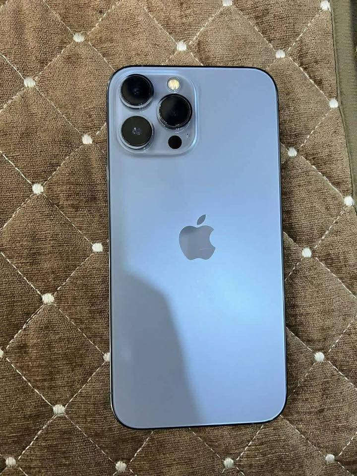 ايفون ١٣ برو عادي للبيع نضيف كلش مبدلة بي بطاريه  
*********** واتس
