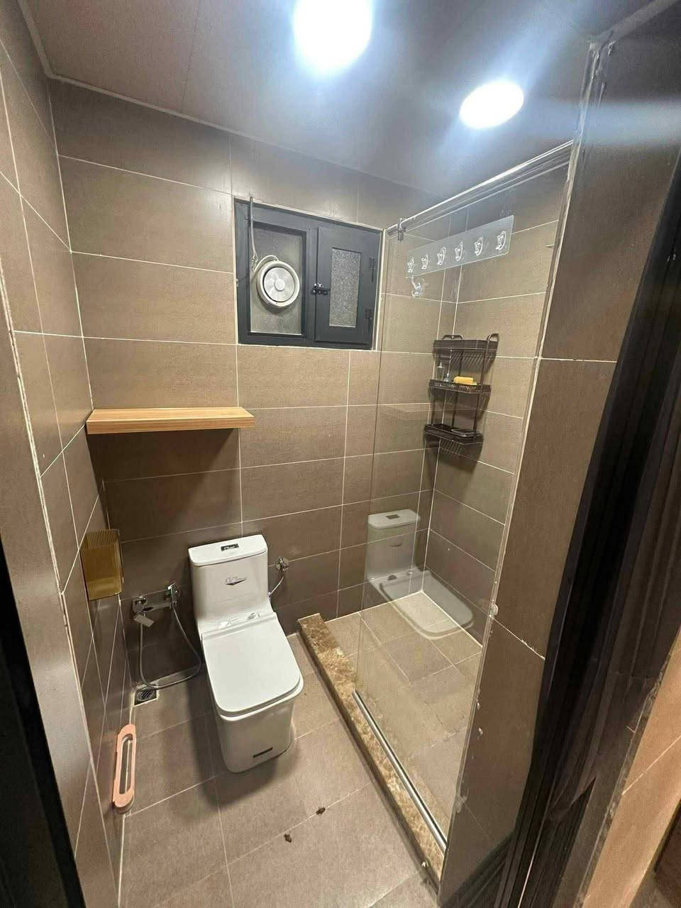 محتاجين طالب ويانه بيت مؤثث بالكامل بـ حي الجهاد - مجمع السلام السكني ايجار النفر ٢٢٥
***********
