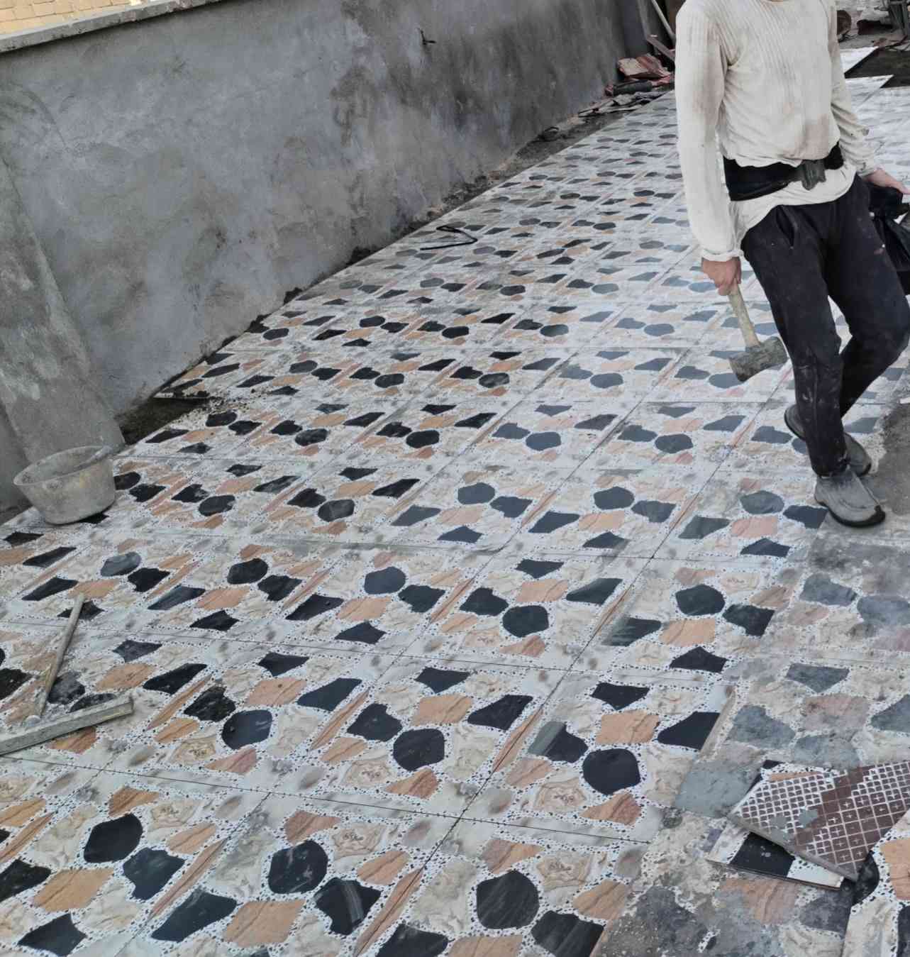 عنوان: للي يدور "النظافة" والعدالة بالبورسلين والسيراميك 🧱
خلفة سيراميك وبورسلين بخبرة  وأدوات حديثة
✅ شغل على الليزر لضبط الزوايا والعدالة.
✅ جوينات متساوية ومسطرة.
✅ ملء ضهر  القطعة بالكامل (ترس مضبوط).
✅ خبطة هندسية موزونة.
​الاستلام بعد الفحص والرضا التام.
اتصل للاستفسار:[***********]بي واتساب 
شغلنه داخل #قضاء_حديثه_ونواحيها 
ونشرف بجميع
@إشارة
