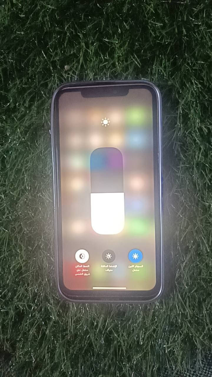 السلام عليكم آيفون Xsmax  محور 16 برو جهاز نضيف مابي عيب شاشه بلاد مكان دبل  سيم كارت شغال   
سعره 170 الف.   ***********
