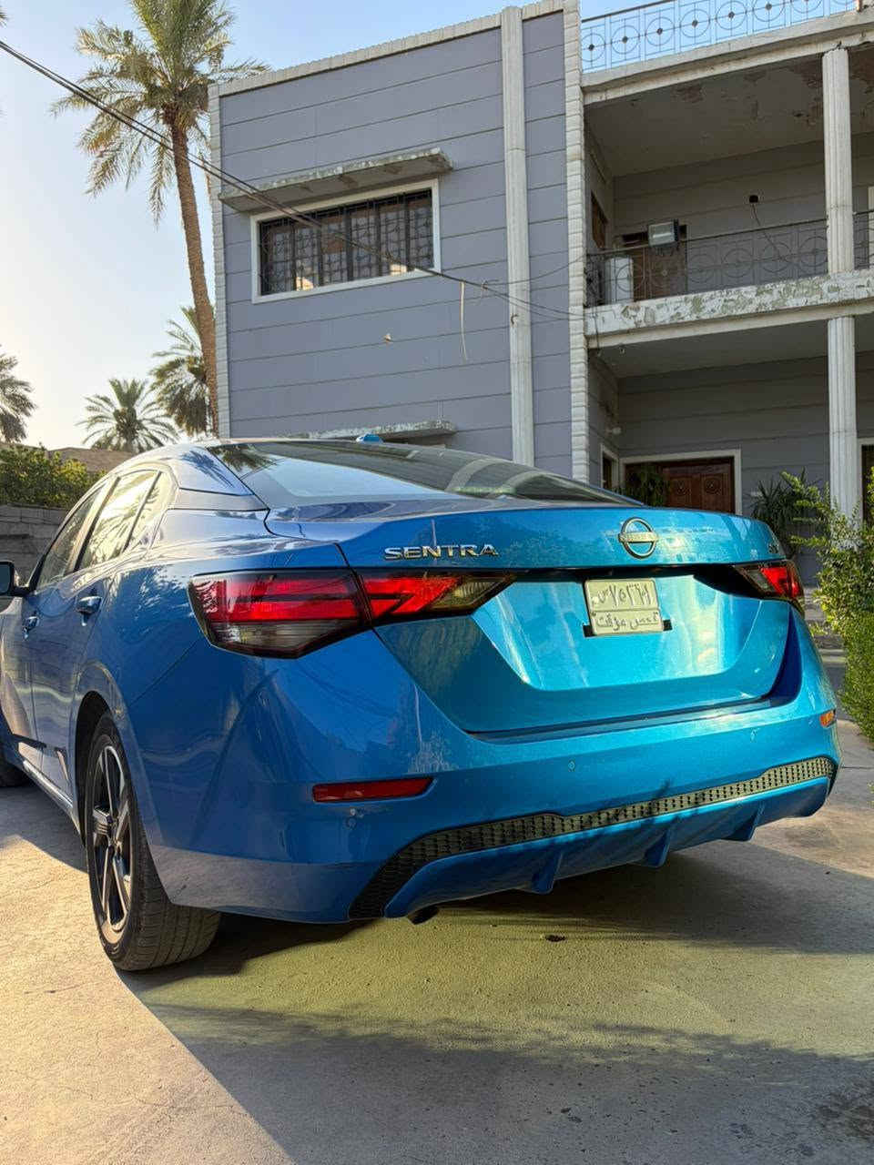 🚗 للبيع: نيسان سنترا2024 SV
(رقم بغداد)

سيارة نظيفة جداً وبحالة ممتازة، دخول جديد

المواصفات:  

• محرك 2.0 لتر اقتصادي وقوي  

• ناقل حركة أوتوماتيك CVT  

• تشغيل بصمة (Start/Stop)  

• دخول ذكي بدون مفتاح  

• شاشة وسطية مع نظام Apple CarPlay و Android Auto  

• كاميرا دوارة  

• حساسات أمامية وخلفية  

• شاشة معلومات في الدشبول  

• دركة متعددة الوظائف مع تحكم بالصوت والهاتف  

• مثبت سرعة مع رادار تفاعلي   

• تبريد مع مناخين منفصلين أوتوماتيك  

• ويل رياضية قياس 16 إنج  

• أضواء أمامية وخلفية  

• مرايا جانبية كهربائية مع إشارات  

• نظام تحذير الخروج عن المسار  

• نظام النقطة العمياء  

• نظام الفرملة الطارئة    

✔️ السيارة فوول مواصفات ماعدا فتحة السقف  

✔️ بحالة ممتازة جداً ولا تحتاج أي مصروف

ا

 

📍الموقع: بغداد

📞 للتواصل والاستفسار: (***********)  

تحويل مباشر مرقم كامل
السعر 135
