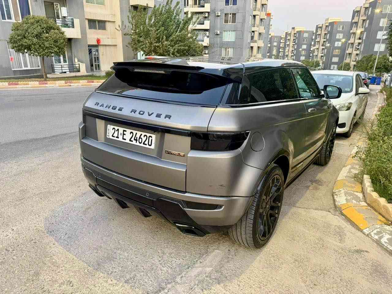 للبيع و تراوس رانج روفر ٢٠١٣ ايفوك ٢ باب فول فول مواصفات كلين بدون صبوخ  ppf  محرك ٤ سلند توربو كير محر بشرط تر سيارة جديد تحويل غرامات بشرط مكان سيارة سليمانية *********** السليمانية, العراق
