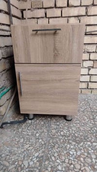 كومدي عرض 50 ارتفاع 70 عمق 60 السعر 25 الف المكان بغداد الجديدة الامين...