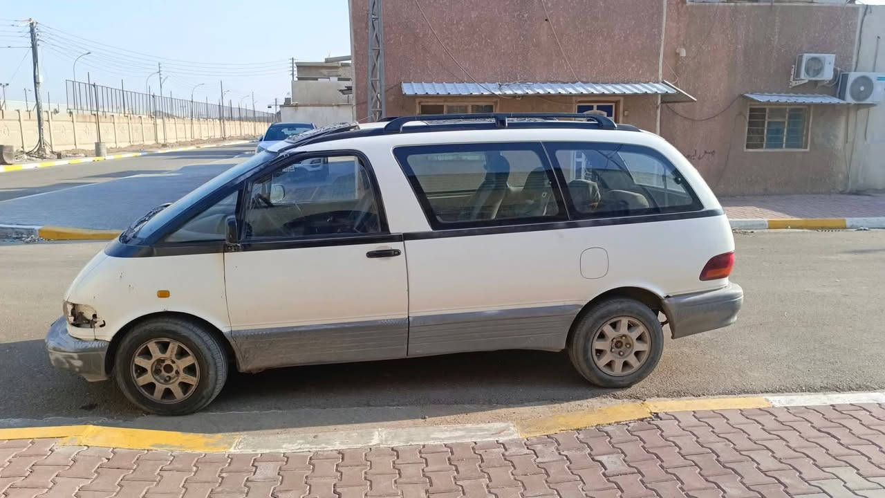 سلام عليكم سيارة بريفيا موديل ١٩٩٢
كير أوتو  ومحرك نضيف تبريد واكف  كشرهة نضيف بس تحتاج صدر امامي خلفي وسنوية ساقطة ٢٠١٩  سعر ٢٥ ورقه 
مكاني بغداد الدورة رقم الموبايل واتساب ***********
