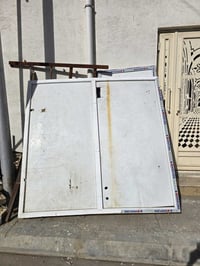 غراض للبيع because نضيف ٣ متر سندويش مثل ما موضح بصوره كبنك جديد شديته...