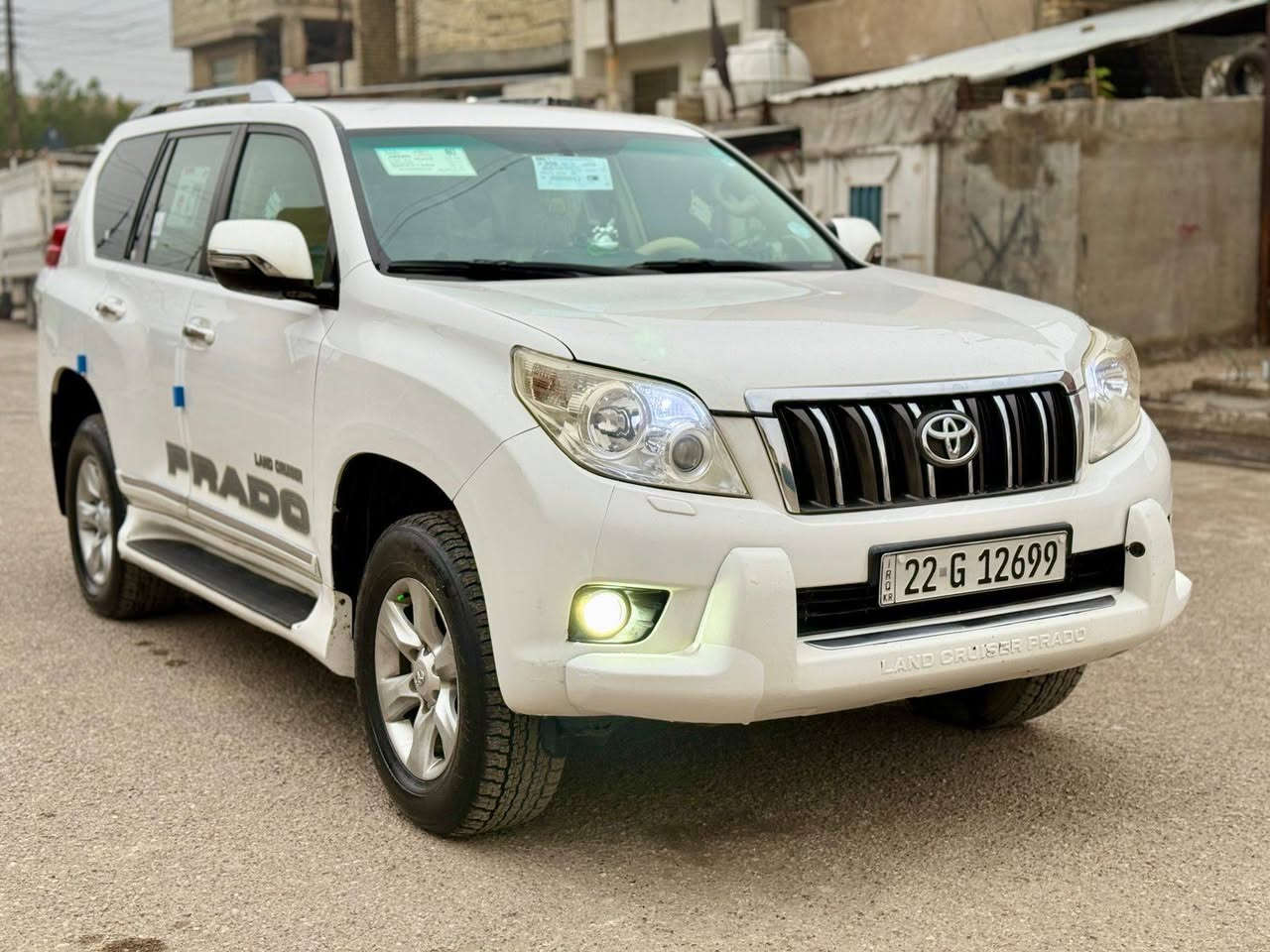 برادو 2010 بلاديه سياره خليجي
مكفول كفالة عامة لا ضربه ولا صبغ  
مواصفات نص فول 
كامره خلفيه حساسات داخل بيجي بكلايت كرستال نضام ايكو اقتصاد بانزين فور ويل ثلاجه داخليه مري شفط 
مكينه2700 7راكب 3قطع تبريد شاشه كبيره  
رقم #اربيل دولي وسنويه وهزه وفحص جدد تحويل ثانيوم وبسمي 
سياره جديده بمعنه الكلمه 
سياره مال بيت أي نقص مابيها 
مكينه و كير خير من الله صدر أمامي وخلفي جديد تخم تاير جديد صار سبوعين من شدينها تبريد ثلج كهربائيات كلها شغاله أي نقص مابيها 
عنوان بغداد البلديات 
#سعر 195وبيها مجال بسيط 
#للستفسار ***********
