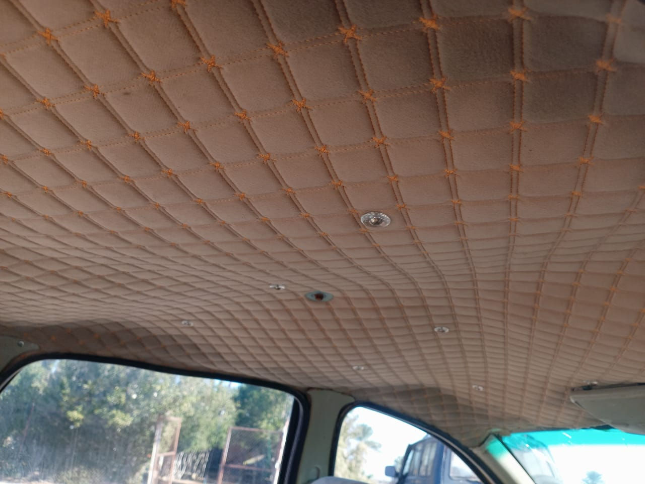 سلام عليكم 

ابـــــيع بــــ 12 ورقــــــــة

. . . ليفان موديل 11

.. . . يرادلها ترتيب يدات بيبان دعامية 

شرط صدر جديد امامي خلفي

شرط بدون طسه

بيع مستعجل

بــــ 12 ورقه

وب 11 ورقه . . .ابيــــع

***********
