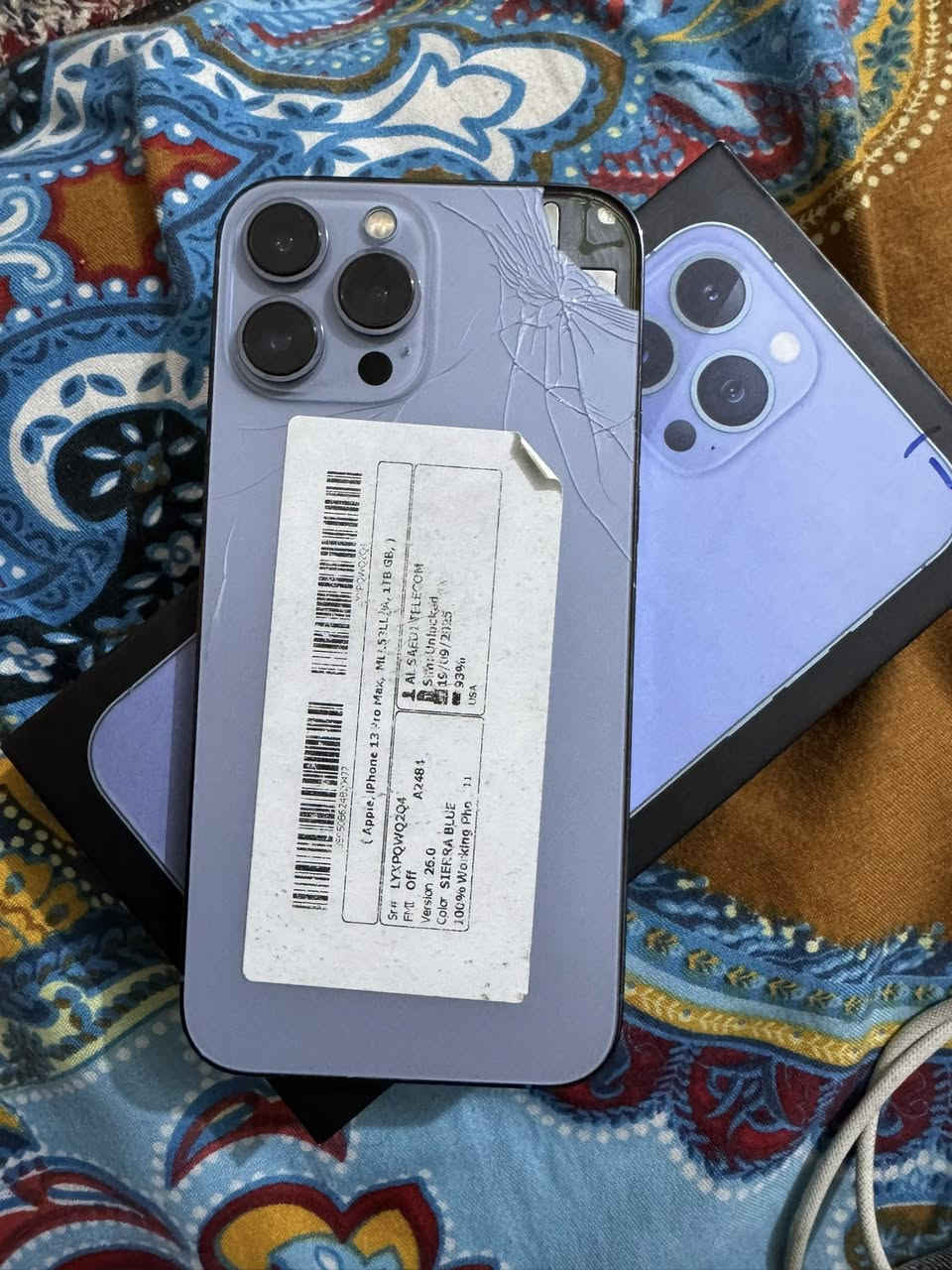 ايفون 13 برو ماكس جهاز جديد بس الكسر بلضهر التلفون مامفتوح اصلي ذاكرته 1T بطاريه 93 
مكاني بصره زبير 
سعر 700 
تواصل واتساب ***********
وال مو شراي لا يجي
