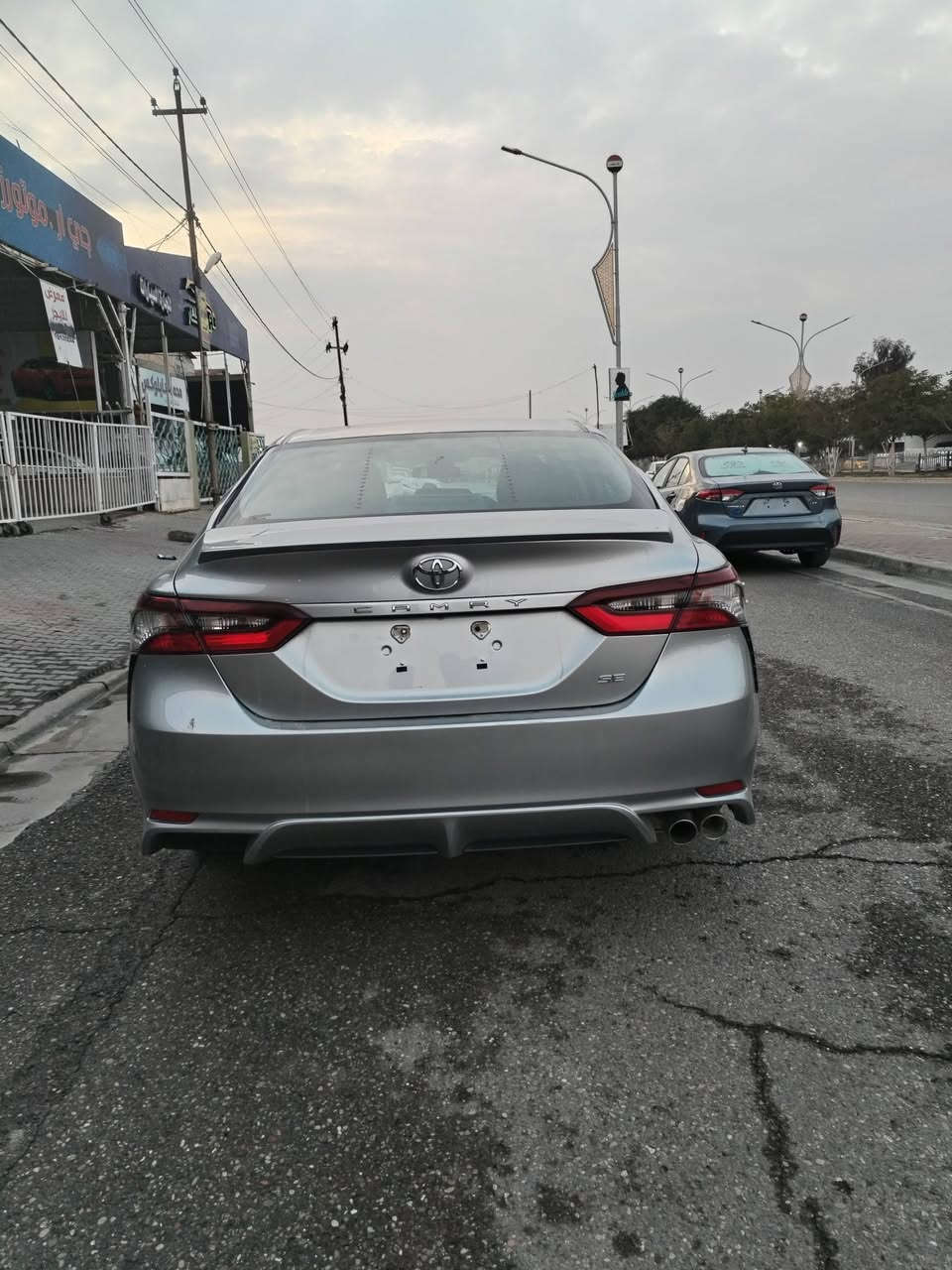 كامري موديل24اس اي  بدون حادث بدون غرق شرط كاتي بدون رقم مكان كركوك السعر 235وبيها  ***********
