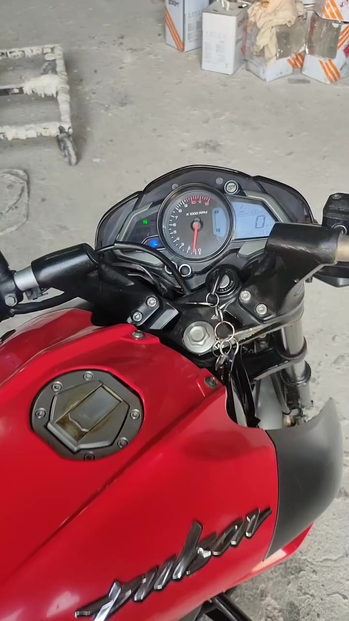 السلام عليكم درجة بولسر أن إس 200 2019
راقم سنوي 
السعر مليونين أو بيها مجال 
العنوان البصرة القرنه 
***********
