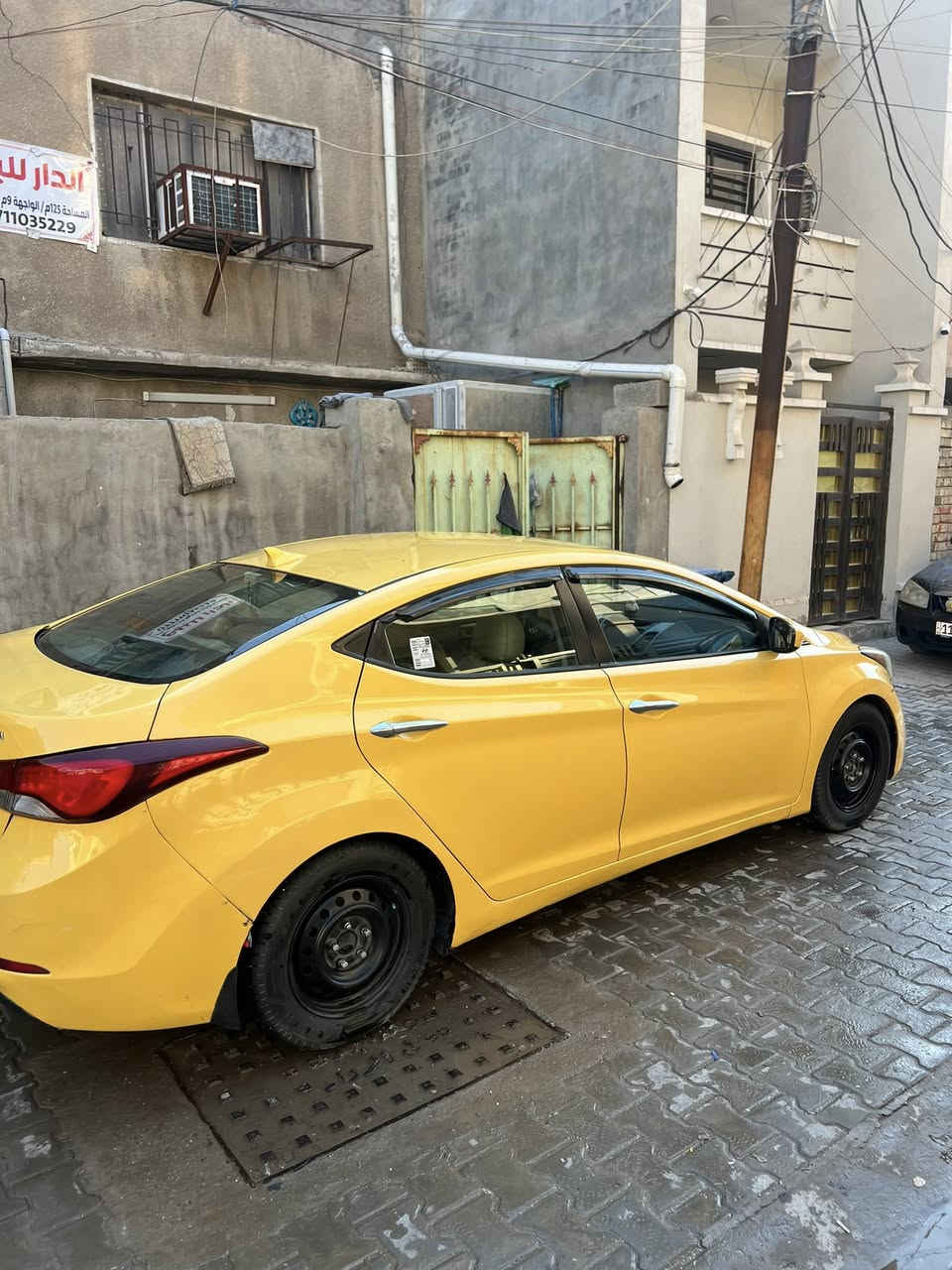 السلام عليكم النترا للبيع موديل 2015
حادث خلفي مرفوق بلمنشور قبق الجنطة راجع نفسة 
غير هذا الحادث مكفولة 
كير مكينة مكفولات تخم تاير قبل شهر شادة
رقم بغداد انكليزي تحويل ثاني يوم 
نضام ايكو مانع انزلاق تحكم استيرن جهتين 
تبريد شغال على السويج 
بيها منضومة غاز عاطلة دكمتها 
مصفرة هيئة وبحث 
عليها غرامة علية 
المكان:بغداد/بغداد الحديدة 
للاستفسار الاتصال :***********
