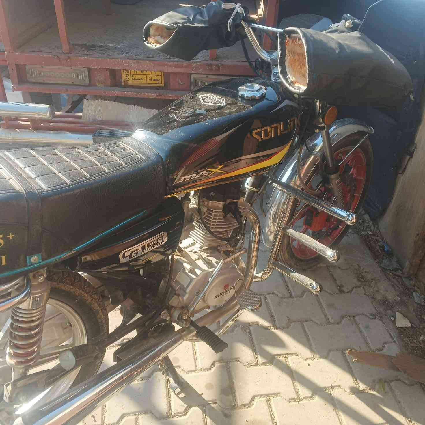 سلام عليكم من رخصة الادمن المحترم دراجه ٤كير تايرات جوبلس مكينه ناعمه ما مفتوه برغي موديل 24 مابيه اي نقص دبلات المامي تعبانه فقط سعر ٤٥٠ وبيه مجال قليل العنوان الحسينية الراشديه ***********
