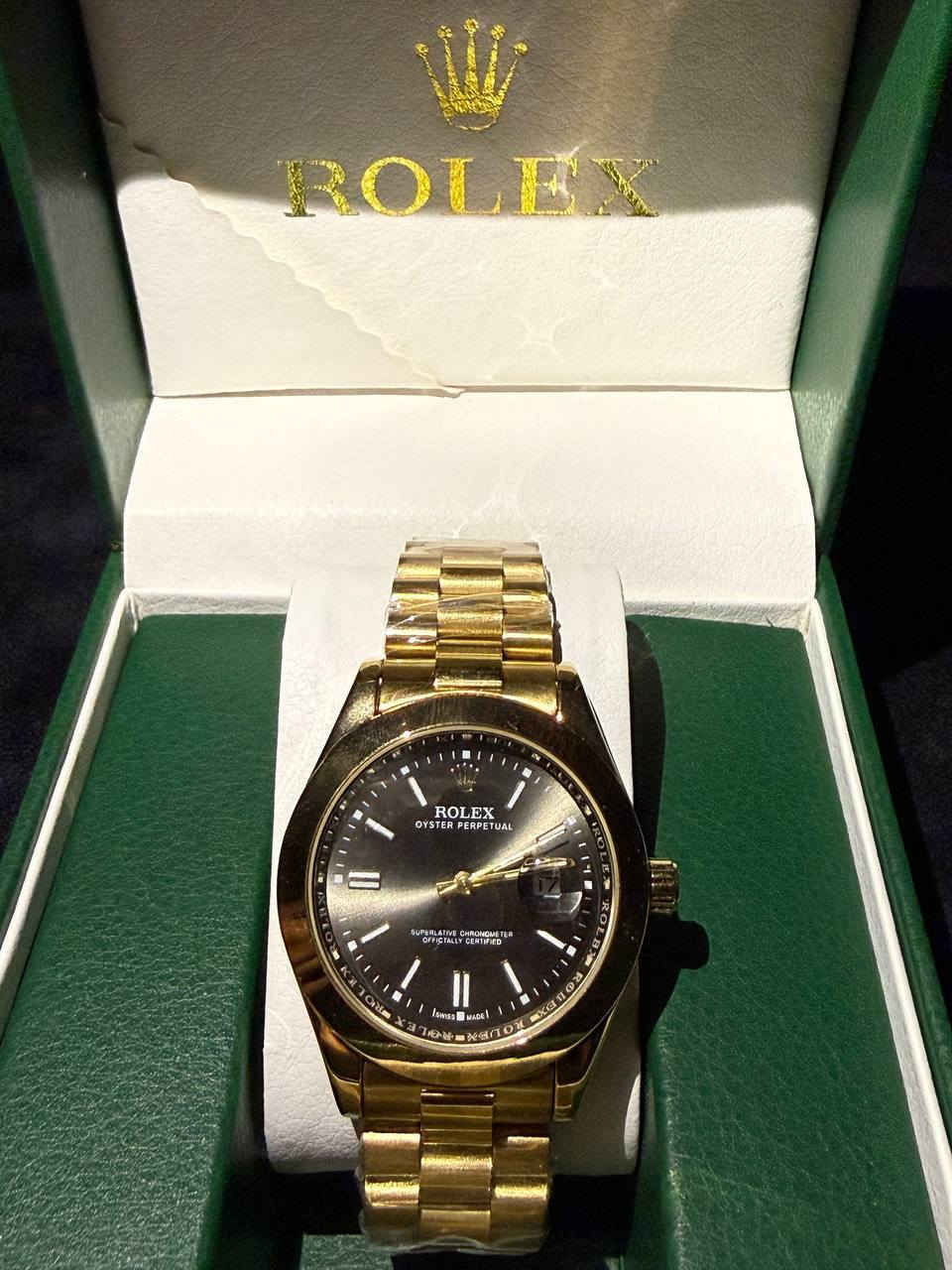 ROLEX OYSTER PERPETUAL ⌚️

1 _ سير ستانلس ستيل اصلي 
2 _ المينا سوداء 
3 _ مقاومه للخدش
4 _ توقيت يومي 
5 _ مقاومه للماء 
6 _ تأتي مع العلبه و الكيس نفس العلامه التجاريه 

للحجز او الاستفسار ***********
متوفر توصيل لجميع محافظات العراق .
