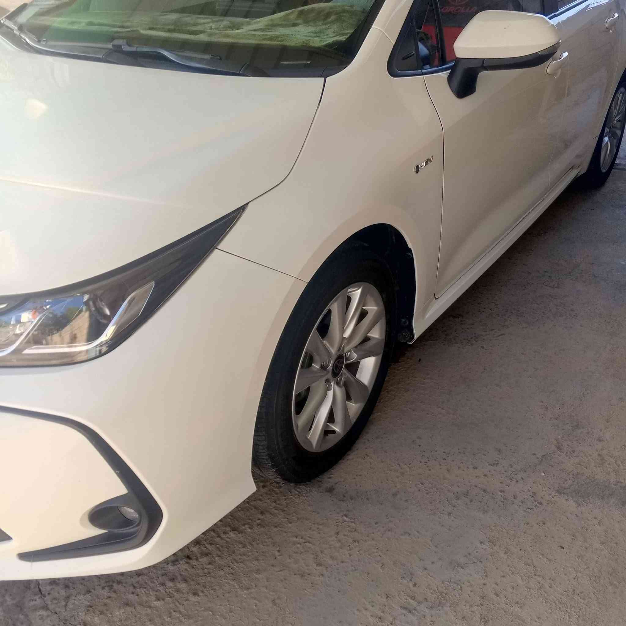 السلام عليكم كورلا هايبرد 2025 كفالة عامة عنوان بغداد ماشية 21....السعر 158بيها مجال بسيط.*********** اتصال او وات ساب
