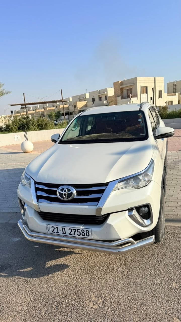 🔥 للبيع | تويوتا فورجنر GXR موديل 2019 🔥
سيارة نظيفة جداً ومواصفات كاملة 

▪️ فئة GXR
▪️ محرك 6 سلندر سعة 4000cc
▪️ دفع رباعي 4X4
▪️ 7 راكب
▪️ تشغيل بصمة
▪️ شاشة
▪️ كاميرا خلفية
▪️ مقاعد تبريد
▪️ مثبت سرعة
▪️ نظام ECO & POWER
▪️ ستيرن متعدد الوظائف مع شفتات تبديل
▪️ زجاج كهربائي
▪️ مرايا كهربائية
▪️ لايت زينون
▪️ تحكم كامل من الستيرن

⭐ السيارة مكفولة
⭐ بدون ضرر دواخل
⭐ بدون ضرر شاصي
⭐ جاهزة للفحص بأي مكان

📌 الملاحظات:
▪️ صبغ بالجنطة أسفل الرقم
▪️ تكحيل برأس البنيد بمسافة 10 سم
▪️ تكحيل بالباب الخلفي

السيارة استخدام شخصي ، محرك و گير بحالة ممتازة، وما تحتاج أي مصروف.

***********
