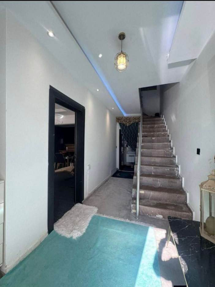 بيت للبيع /اوزال ستي /اربيل
172متر
ثلاث غرف نوم
كراج وحديقة
ركن مقابل حديقة
للاستفسار *********** أربيل, العراق
