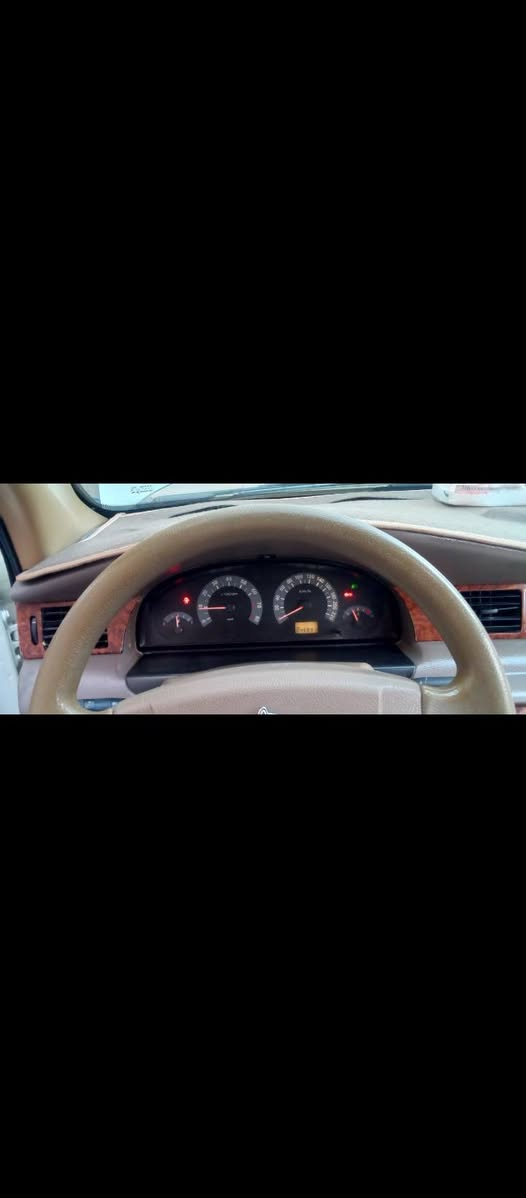 سمند للبيع موديل 2012 مكينة وكير فرنسي مكفولة من الضربة السعر 40 وبيها مجال للشراي رقم انكليزي كربلاء بسمنة المكان بابل هذا رقمي *********** مامتواجد عالفيس الشراي بي خير ويدلل
