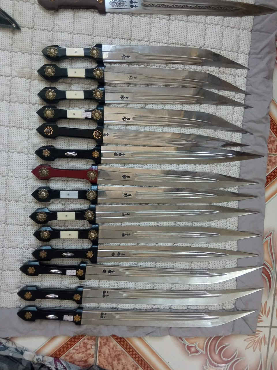 للبيع تشكيله من القامات واليطغانات جدا حلوه العدد 39 قطعه جمله للي يريد عل باب الله تواصل خاص توصيل موجود عنواني بالحله شارع الامام علي عليه السلام


**إذا كنت صاحب هذا الإعلان وتريد حذفه لأي سبب، رجاءا أرسل رسالة إلى الدعم الفني**