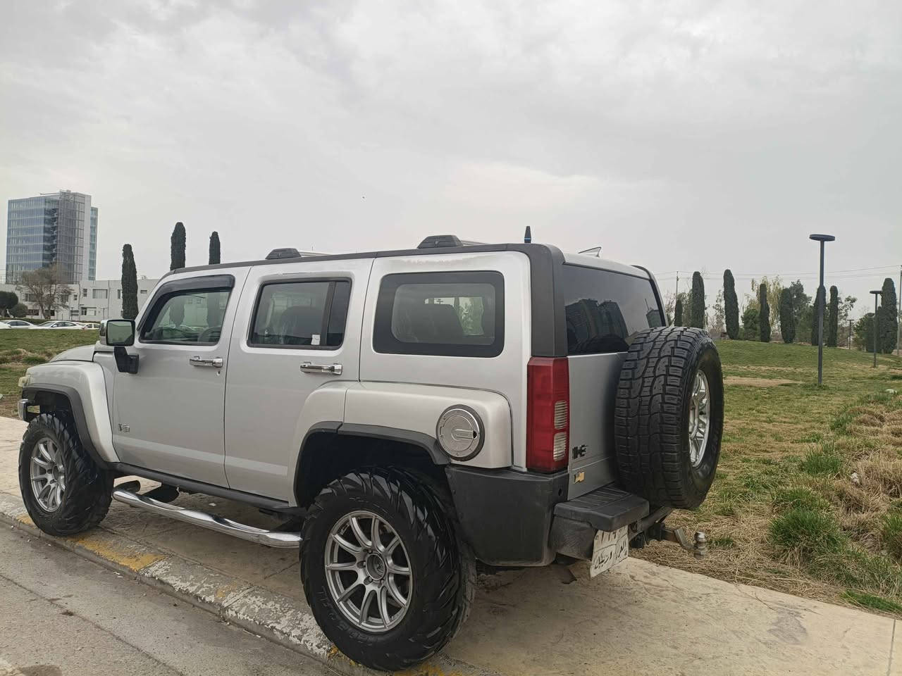 عمر H3سياره يه كى زؤر جوانه كيرومه كينه ى به شه رته كيرى تؤماتيكه ده بل اكسله جام كاره بايه كوشن.   جلده هيته ره ناوره شه مه كينه بينج بستؤنه اوينه كاره بايه كاميره يه يه ده نيكه له يه ك بارجه سبوغه به س بؤنيت سعر 110$مه جال***********شوين هه ولير أربيل, العراق
