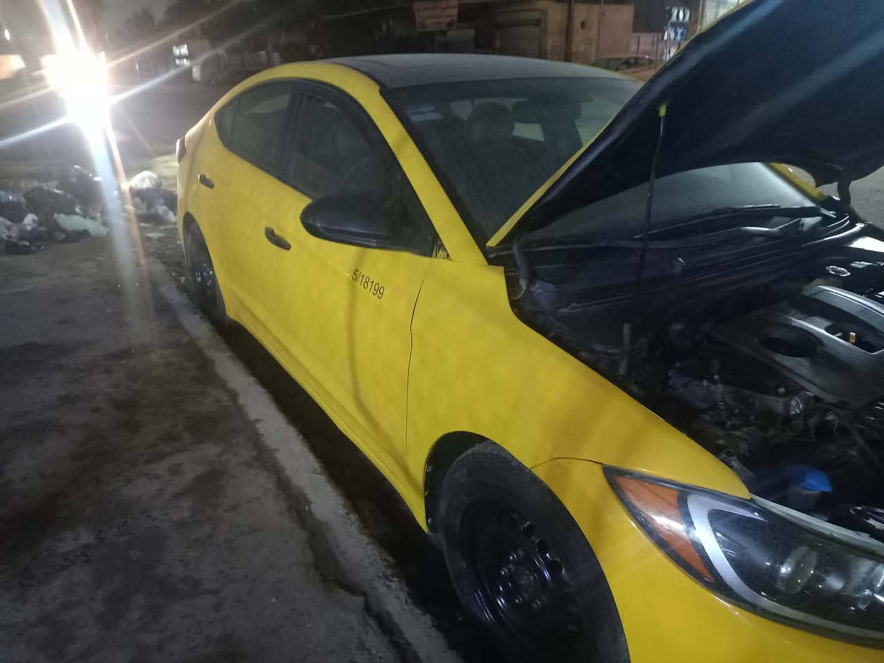 السلام عليكم
النترا 2018
محرك وكير مكفولات 2000دوش 
حادثها جاملغ وباب وشوي بل جتف تصليح بس مكان برغي
لغود مكفولات 
تبديل قطعتين وباقي ليبل واحد 
تكم شواصي حوض قماره جدد 
حداديه صدر جدد 
تخم تاير جديد 
دواخل جدد 
تبريد ثلج 
مصفره هيئه وغرامات 
سنويه لل٢٨ رقم بغداد تحويل مباشر 
السعر 110وبيها مجال
رقمي ***********
مكاني بغداد شعب
