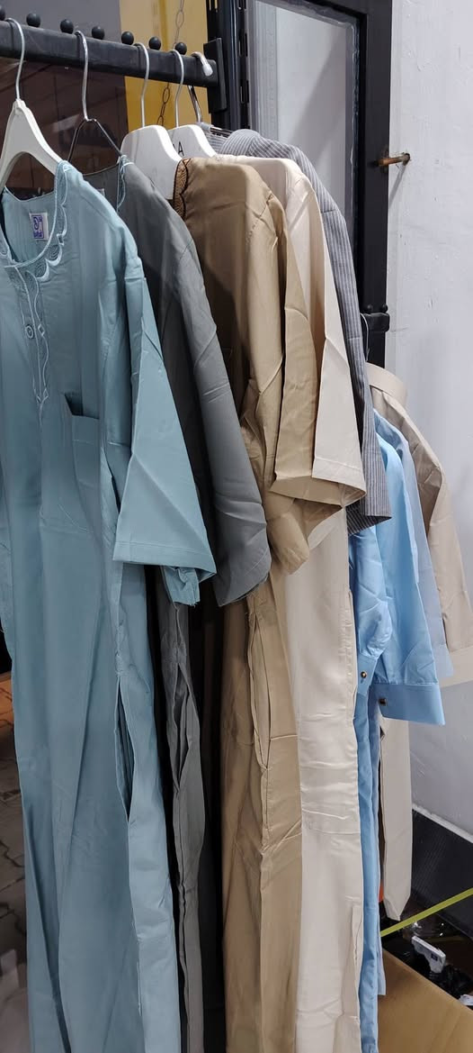 سلام عليكم ورحمة الله وبركاته
بضاعه جديد
دشاديش كويتي جديد ابيض جميع القياسات  و الألوان ب13 الف

دشاديش كويتي الألوان ب7
دشاديش سعودي ب7
عگال جديد ب6
اشامغ الرسام ب10
شماغ الحمر +القتر ب5

گلابيات جديد جميع القياسات والألوان ب10
گلابيات باله ب5
دشاديش والاادي جديد ب10
دشاديش والاادي ابيض ب5
سراويل قطن ب٢
فنايل قطن ب٣

العنوان السوق الجديد المدخل من تجاه دوره العربيه مقابل# علي دليمي
رقم المحل 25
***********
