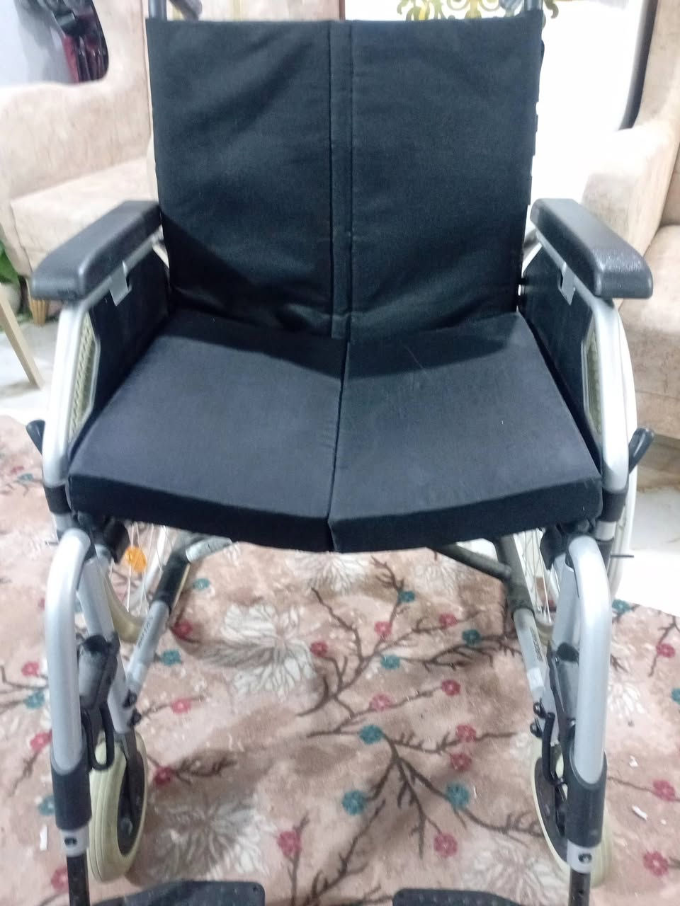 عربه معاقين جديده كلش ستخدام ١٠ إيام فقط ابيعها ب١٠٠


**إذا كنت صاحب هذا الإعلان وتريد حذفه لأي سبب، رجاءا أرسل رسالة إلى الدعم الفني**