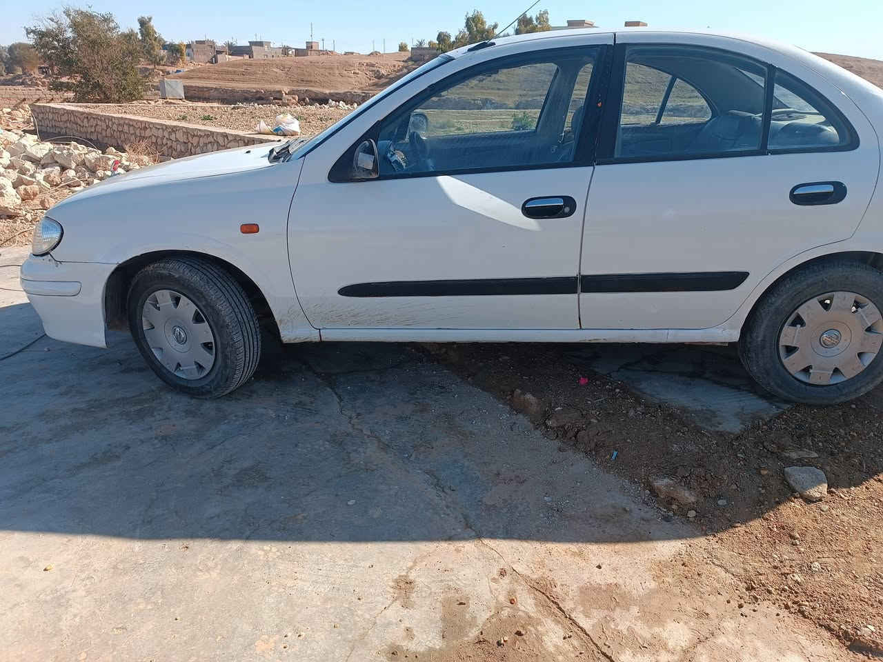 سني ٢٠٠٢ سياره جاهزه محرك ١٨٠٠ قبق اسود صبغ عام قرار مرورجانت صفره تحولت ابيض سنويه وارقام جدد كير عادي بيه ملاحضات بسيطه 
السعر ٦٢ وبيه مجال مكان السياره الانبار 
***********
