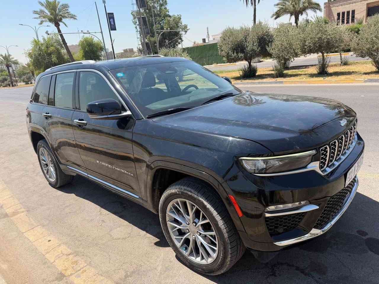 السلام عليكم
جيب سومت 2023 وارد امريكي فول مواصفات 1/1 اعلى مواصفات بالجيب 
رقم بغداد بأسمي 
ماشيه 39 الف ميل 
صور الحادث والسونار وكافة التفاصيل مرفقه بالصور 
مكان السياره الحارثيه 
السعر 325 ورقه 
الشراي يتصل 
***********
بيع فقط بدون مراوس
