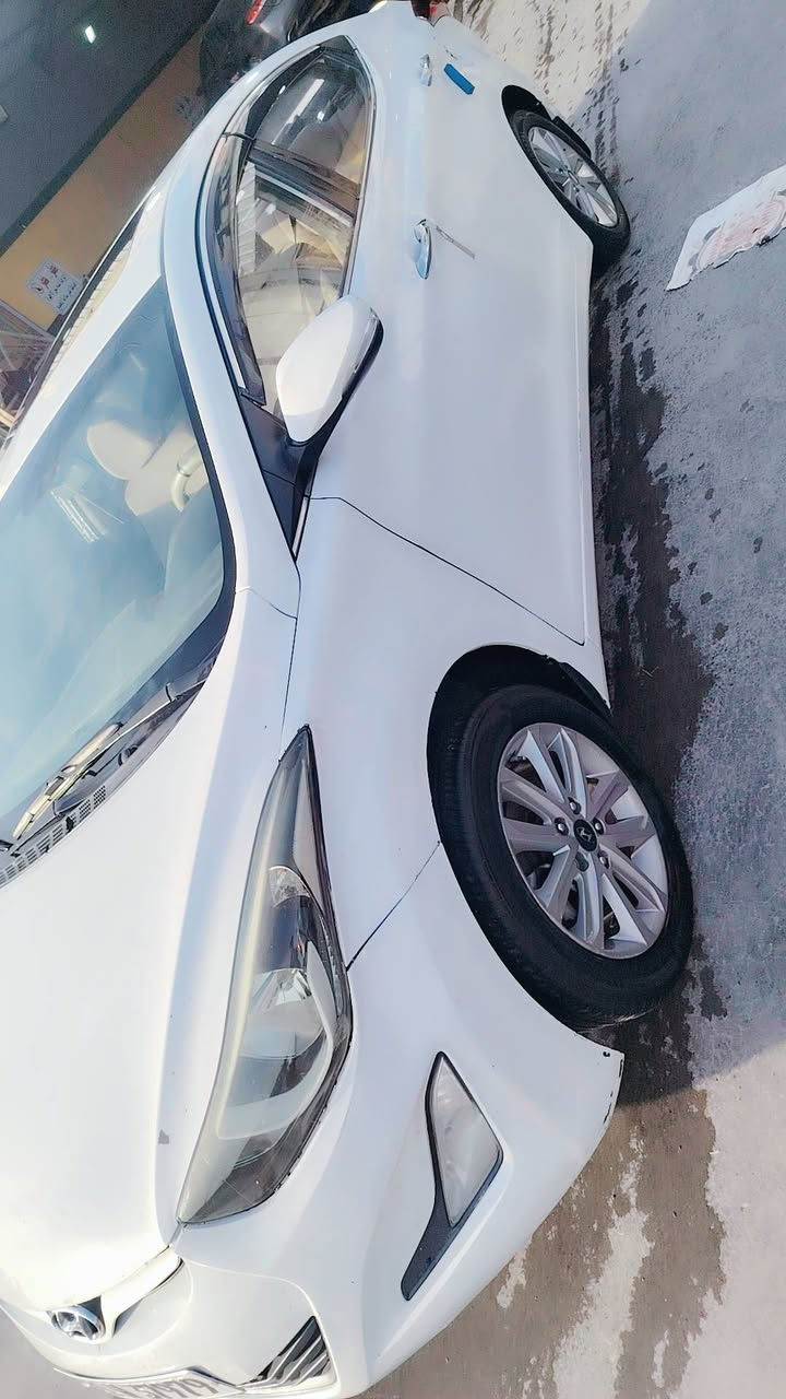 السلام عليكم النتره 20160خليجي
فول مواصفات  تحكم ستيرن فتحه
محرك 2000 
المحرك بيه خيط تبخير كير كفاله 
  حداديه  جديده قبل شهر مسويها  سياره جاهزه من كلشي تخم تاير  قبل شهر تحويل مباشر رقم بغداد
السعر 120$وبيها مجال
***********
*********** واتساب
