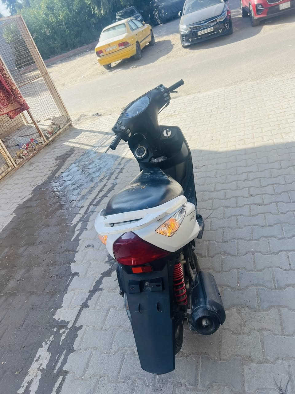 سلام عليكم دراجه ماكس ثعلب 140 كلش نضيفه 
كهربايات كله شغاله المكينه خرسه برغي واحد ما مفتوح بيه الدراجه بعده عله وضع الرنبه وشلعه ومعدل نكره سلف بكل وكت ( السعر575 ) وبيه مجال للطيبين المكان الاعضمية /*********** /
اتصل ودلل
