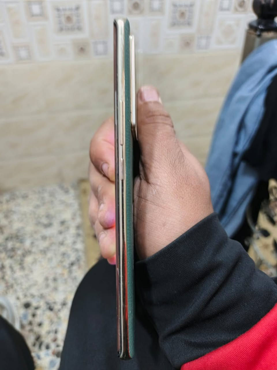 سلام عليكم نوت 40 برو نضيف كلش سعر ٢٠٠ رقم الهاتف ***********
