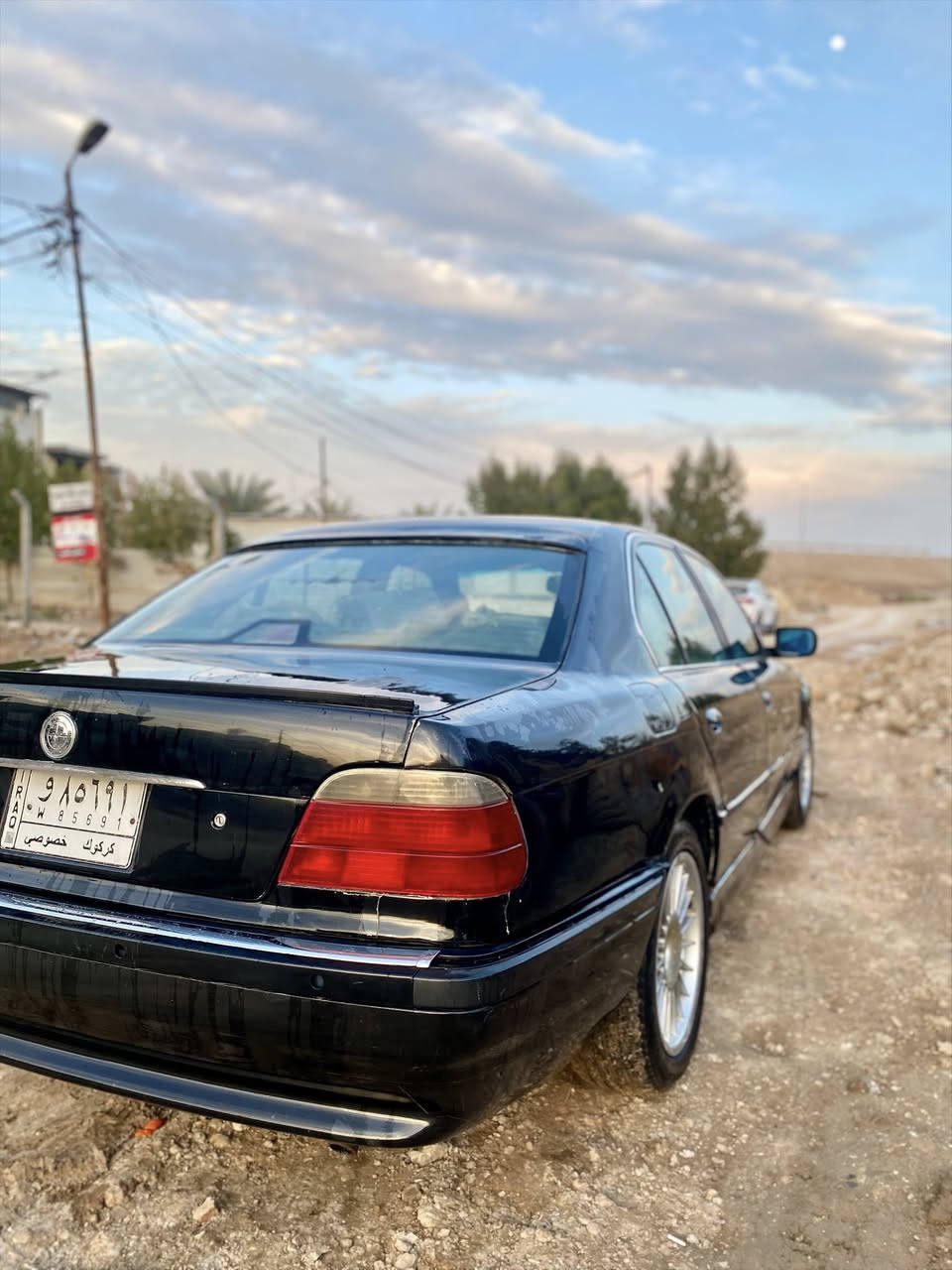 سلام عليكم
للبيع بي ام خفاش موديل 1997
سنويه لل27 كير ومكينه جديد بلكارتون حجم744  V8
مكان بابل الحله 
للاستفسار اكثر ‭0772 603 3400‬
