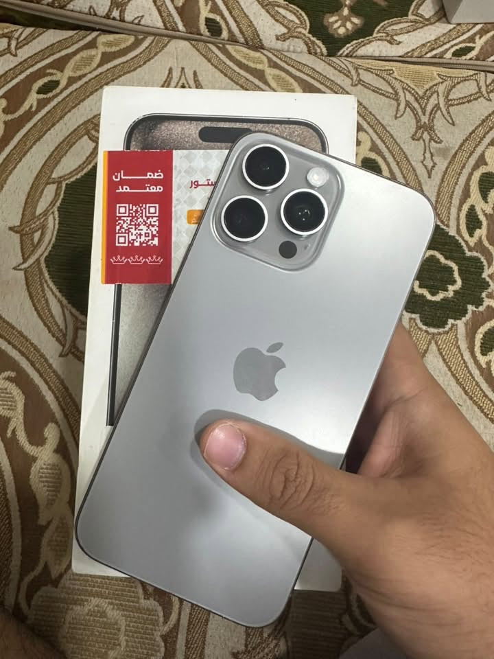 ايفون 15 برو ماكس ذاكره 256 شرق اوسط ماستر  بطاريه 86 جهاز نضيف كلش مابي اي شي فقط مستبدل ظهر يم مركز ابل ستور وكاله سعره 90 الف يعني الجهاز راجع وكاله كامل ملحقات كارتون وشاحنه سعره 975
***********واتساب

