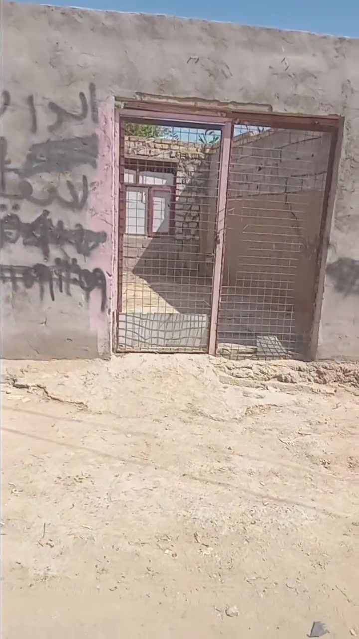 ياالله سلام عليكم ورحمة بيت للبيع شارع المعمل اومراوس بسياره  كون مال خبزه  السعر١٦
التصال ***********
