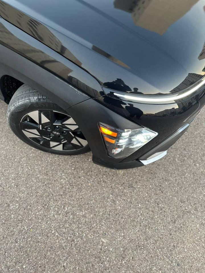 السلام عليكم
كونا 24 وارد امريكي 
فول ما عده الفتحه 
كير تعليك
سياره ماشيه 15 ألف مايل  
مواصفاتها معروفه
مكان السياره بغداد 
 
للاستفسار 
***********
