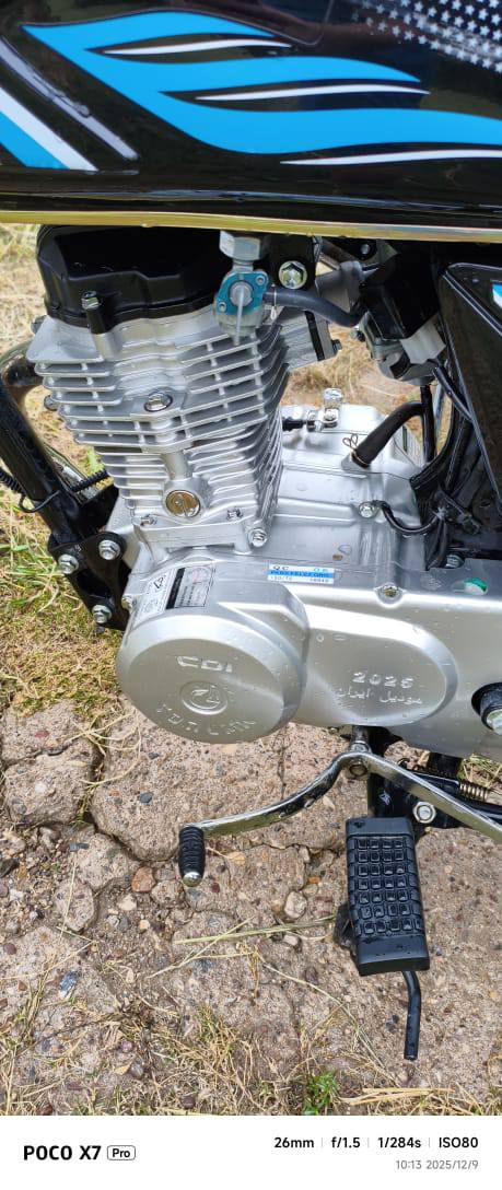 سونك 25 
هندر بدون سلف 
محرك 125
شاشه مكسوره 
مكفولة كفاله عامه ماعدة شاشه مكسوره 
كهربائيات كله شغاله فول
للبيع او مراوس 
اوراق أصولي 
*********** واتساب
