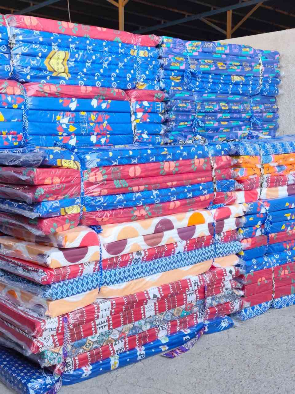 ياالله اللهم.صلى على محمد وآل محمد 
مفروشات الشورجه 
عروض نار 
تم وصول دوشك سفنج
ارتفاع ١٠ سنتم
طول ١٨٥
عرض ٨٥ 
سعر مذكو بالفيديو
العنوان الغزاليه شارع ضغط شارع عسل
الاتصال ***********
او مراسله صفحه أهلا وسهلا بكم
