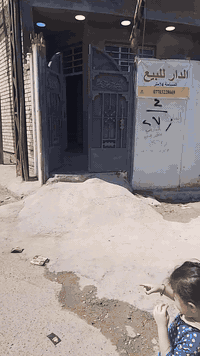 يا الله 
بيت لبيع 74متر نهايته البستان الكماليه بناء جدبد قاط اول كامل وثاني هيكل سند 25كاع بيت مراد 
السعر 60
إتصال ***********
