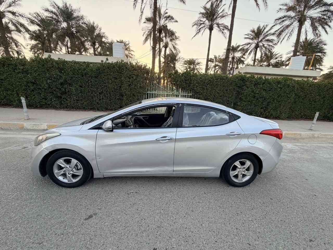 للبيع النترا 2012 وارد كوري فقط باب السدر بيه صبغ والدوس بيه باردات سنويه جديده مكان العماره السعر 95 ورقه***********
