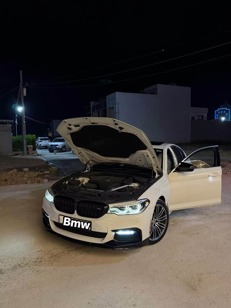 كلين تايتل BMW 530i 2019
كت M package بلادي شركه 
سلايد روف 
ابواب شفط 
جنطه كهرباء بالرجل 
داتا شو 
خمس بردات 
رادار امامي 
رادار جانبي 
تبريد منفصل 
كشن منفصل 
كشنات تدفئله 
ستيرن تدفئه 
كشنات خزن ميموري 
السياره بحاله الوكاله 
كفاله عامه كير و مكينه كشر 
عده رصعه و طالعه pdr
المكان بغداد عامريه 
***********
