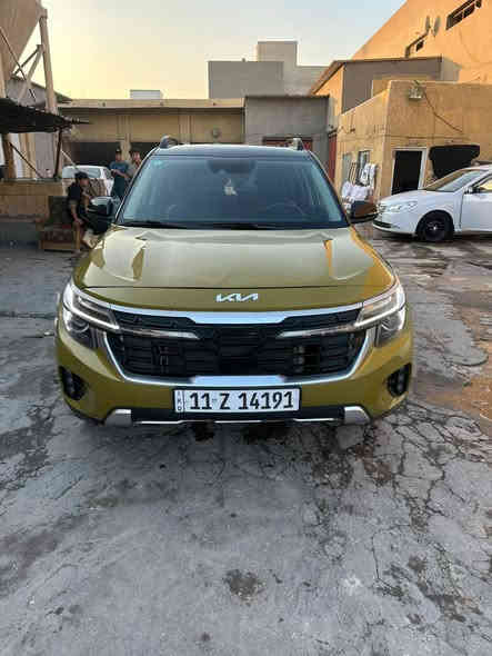 كيا سيلتوس موديل 2024 فئة SX فول مواصفات عدا الفتحه  السياره  رقم  بغداد بسمي  حجم المحرك 1600تيربوو
مواصفات :_
1.شاشه اندرويد 
2.تحكم ستيرن فول
3.كامرا دوارة
4.نظام كير سبورت
5.ويل كب 
6.كشافات
7. لايتات لد
8.نظام ايكو
9.نظام تزحلق
10. رادار امامي
11.رادارات جانبيه
12. شاحن وايرليس 
13.نظام اوتو ستوب عند الرجوع
14.تدفئه  بالكشنات
15.بصمة
16. نظام إطفاء المحرك عندالوقوف 
17.اناره محيطه بالدشبول والبيبان متغيره مع صوت المسجل 

المسافة المقطوعة 10 ألف  حادث قطعتين فقط السعر 155  مكاني بغداد ***********
